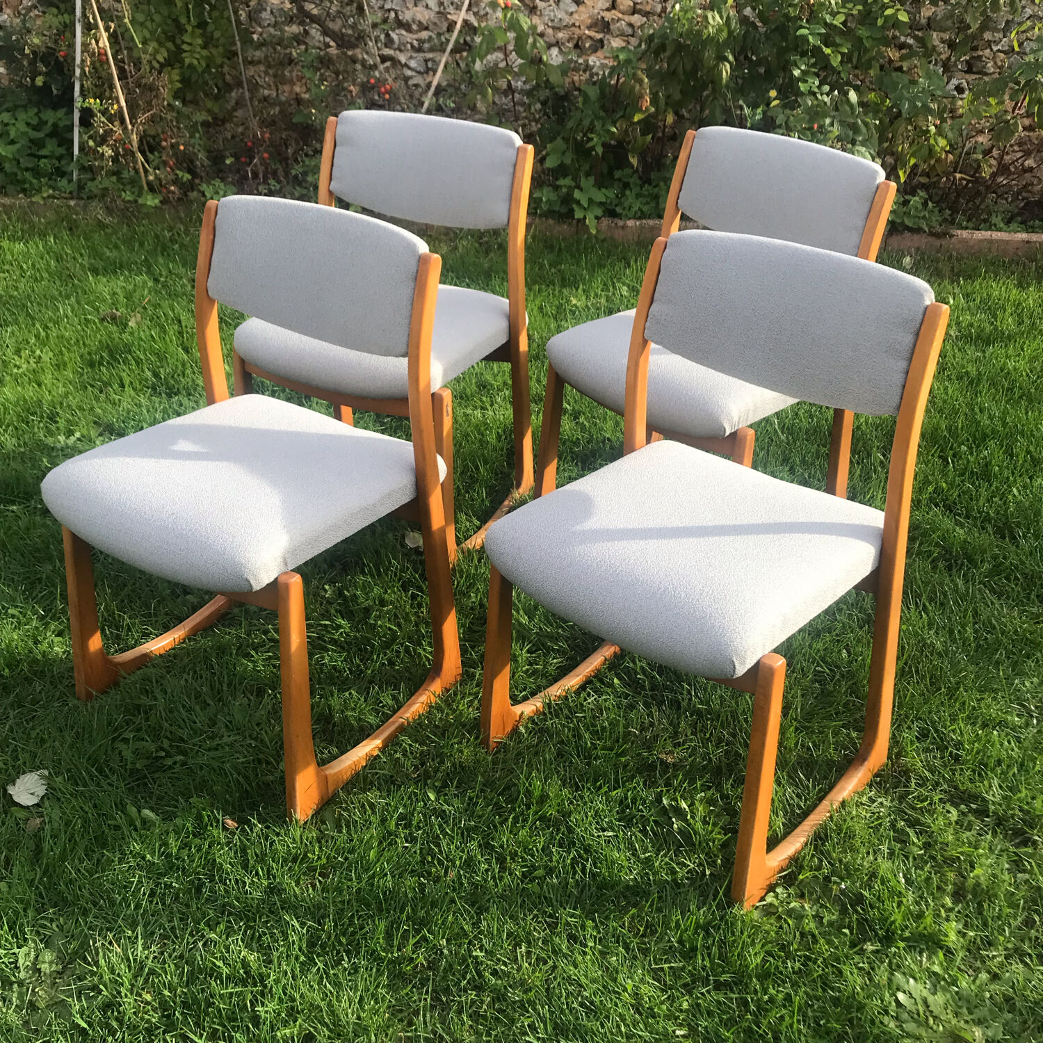 4 vintage 1970 chairs in blond beech