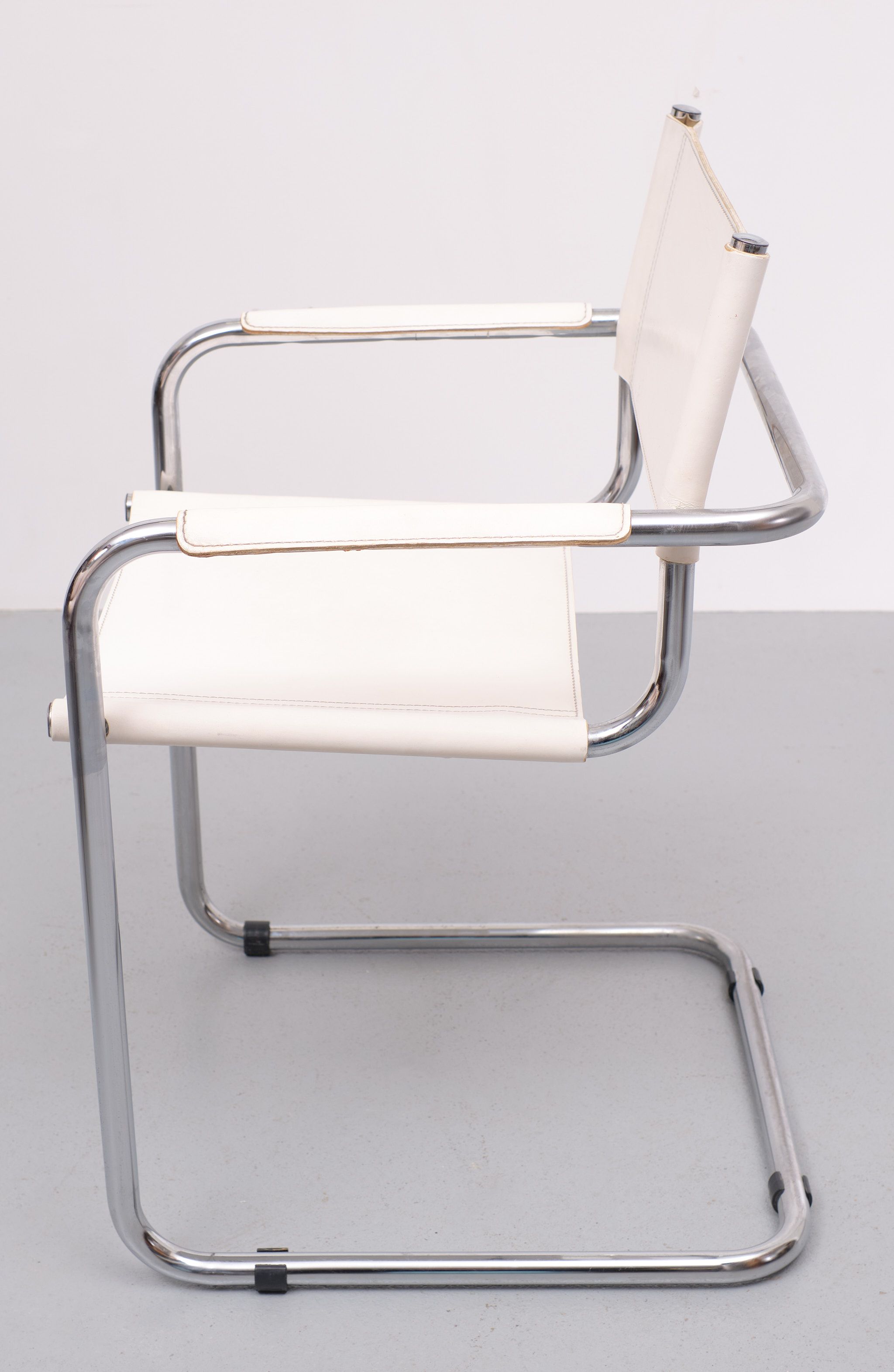 Bauhaus White Leather Arm Chair Matteo Grassi 1970s Italy