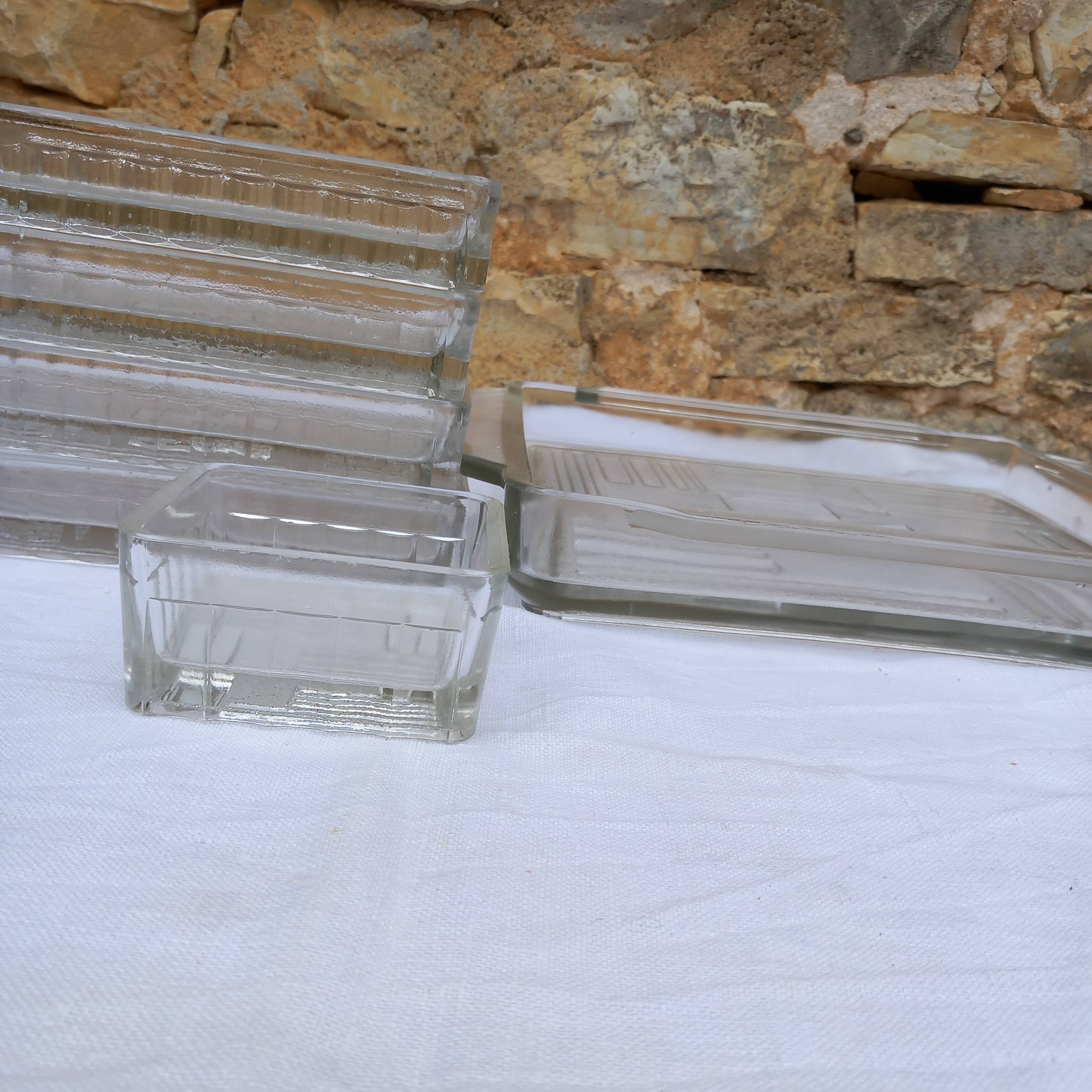 Glass tray and its dishes