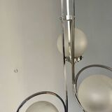 Lampe art déco en argent avec trois abat-jours en forme de sphère