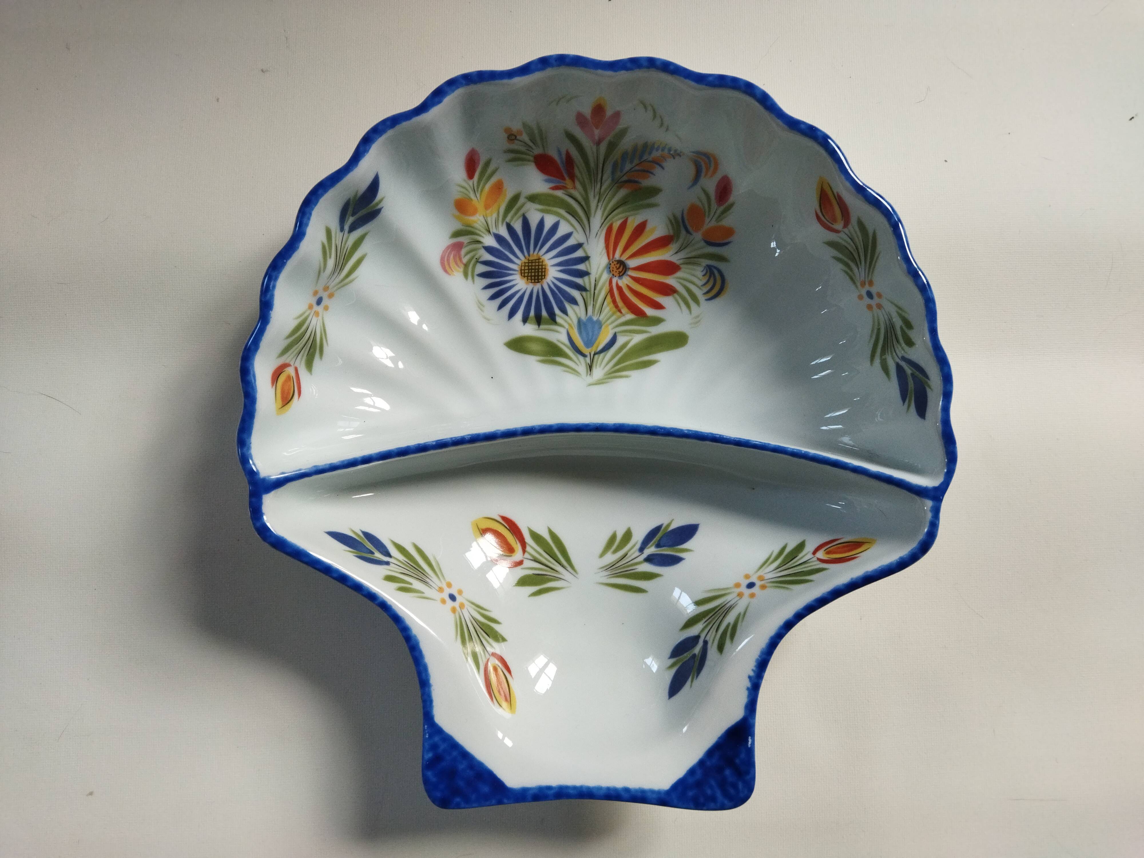 Porcelain molds & fries plate Croquet Quimper