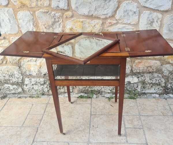 Desserte ou table à thé en acajou