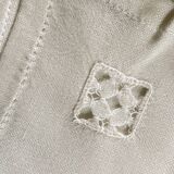 Embroidered tablecloth and 12 vintage napkins