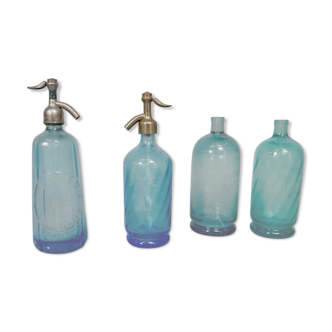 Lot de 4 siphons de bistrot en verre bleu d'époque 1900