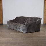 Canapé trois places original Cinna Sandra en velours par Annie Hieronimus, France années 1970