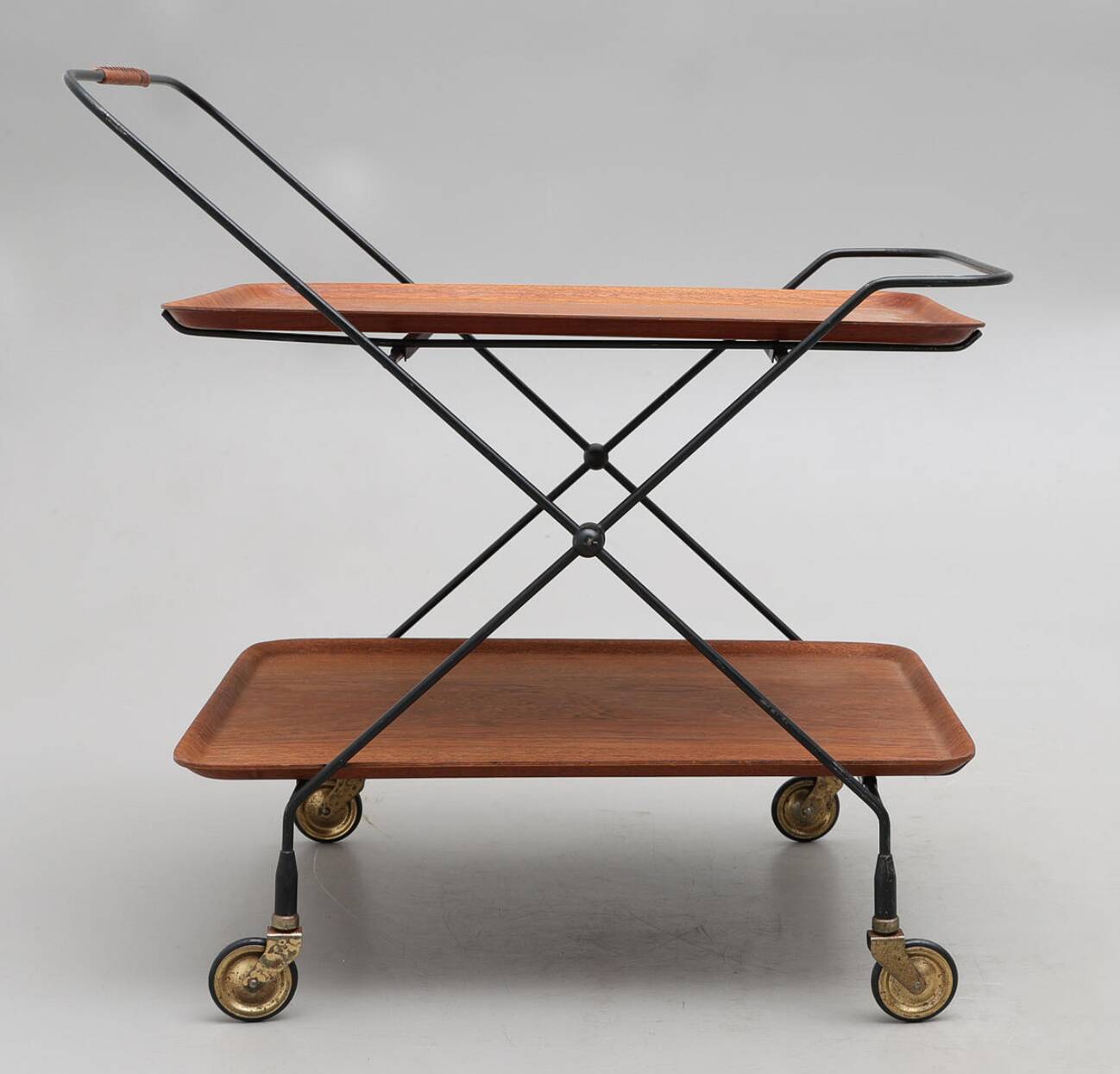 Desserte trolley scandinave à roulettes en métal et bois