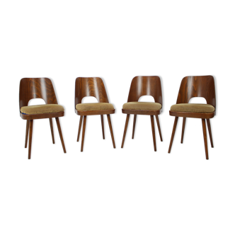 Ensemble de quatre chaises à manger conçu par Oswald Haerdtl années 1960
