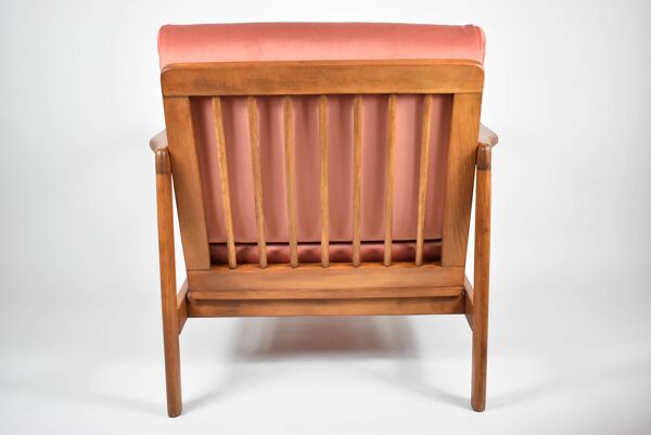 Fauteuil original scandinave Baczyk, années 1960, rénovation, rose, velours, teck