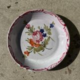 Sicilian plate pink hand-painted floral pattern