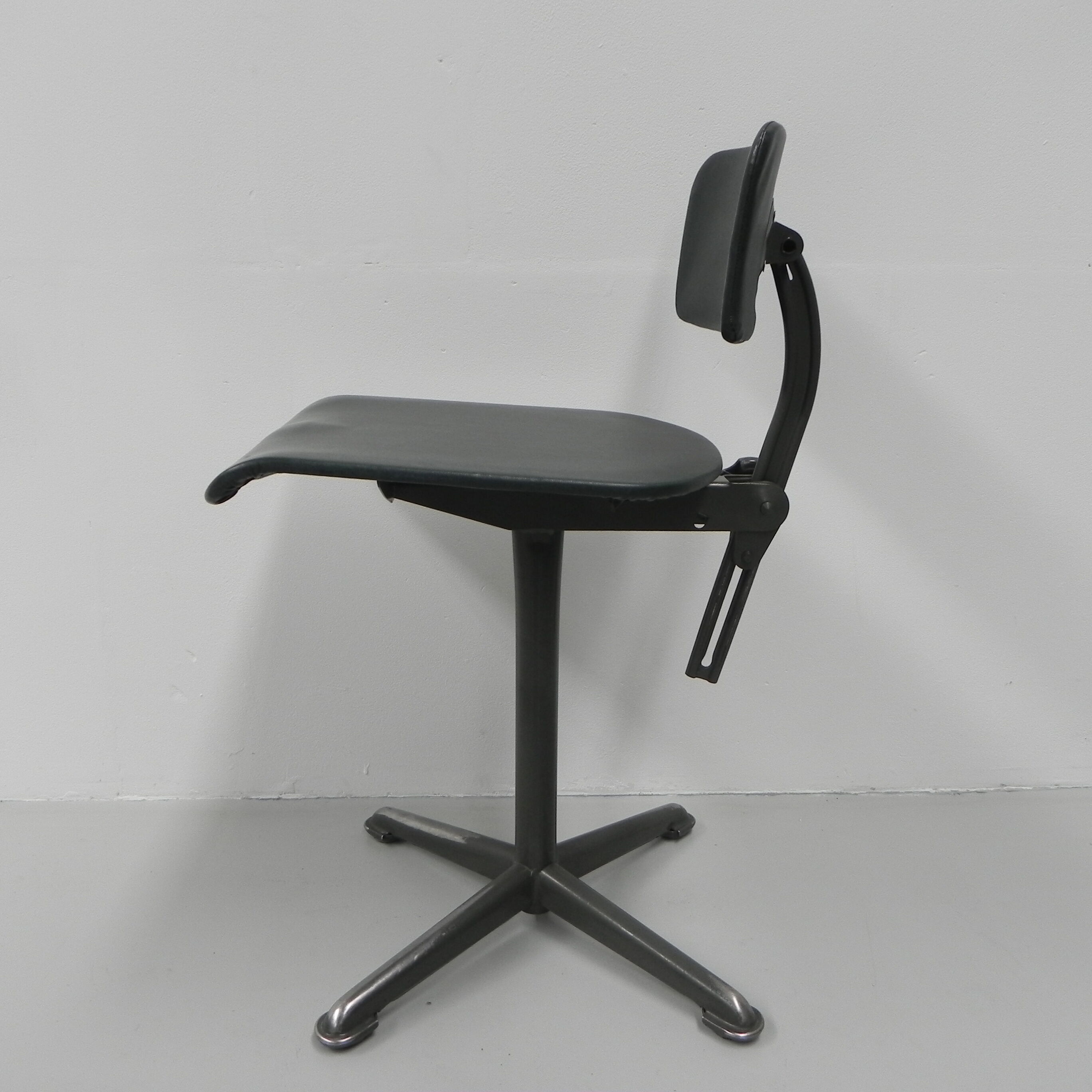 Studio chair, architect's chair Ahrend de Cirkel