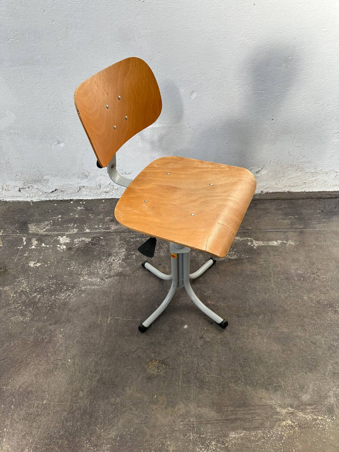 BAO industrial chair