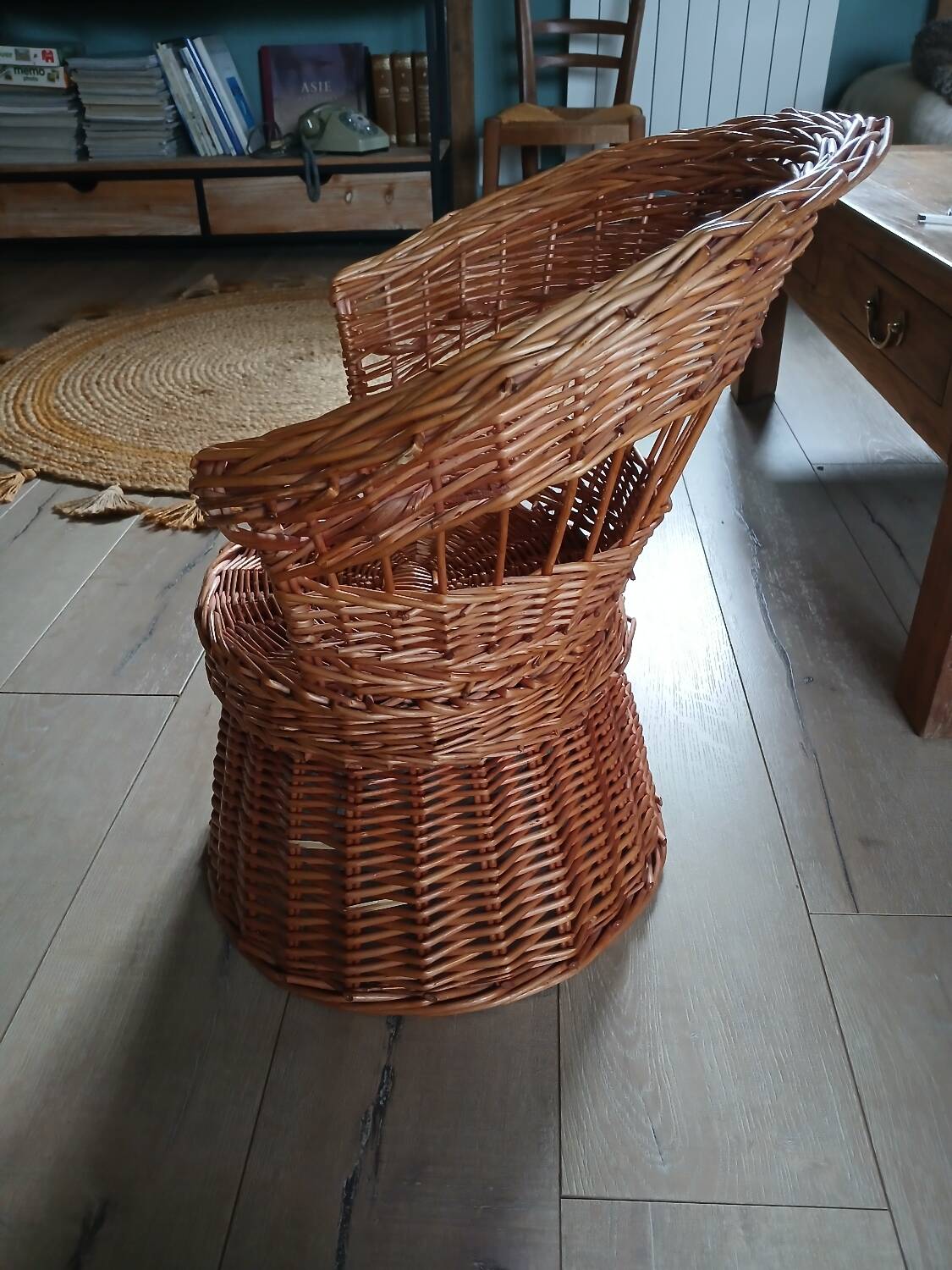 Fauteuil enfant ancien en rotin