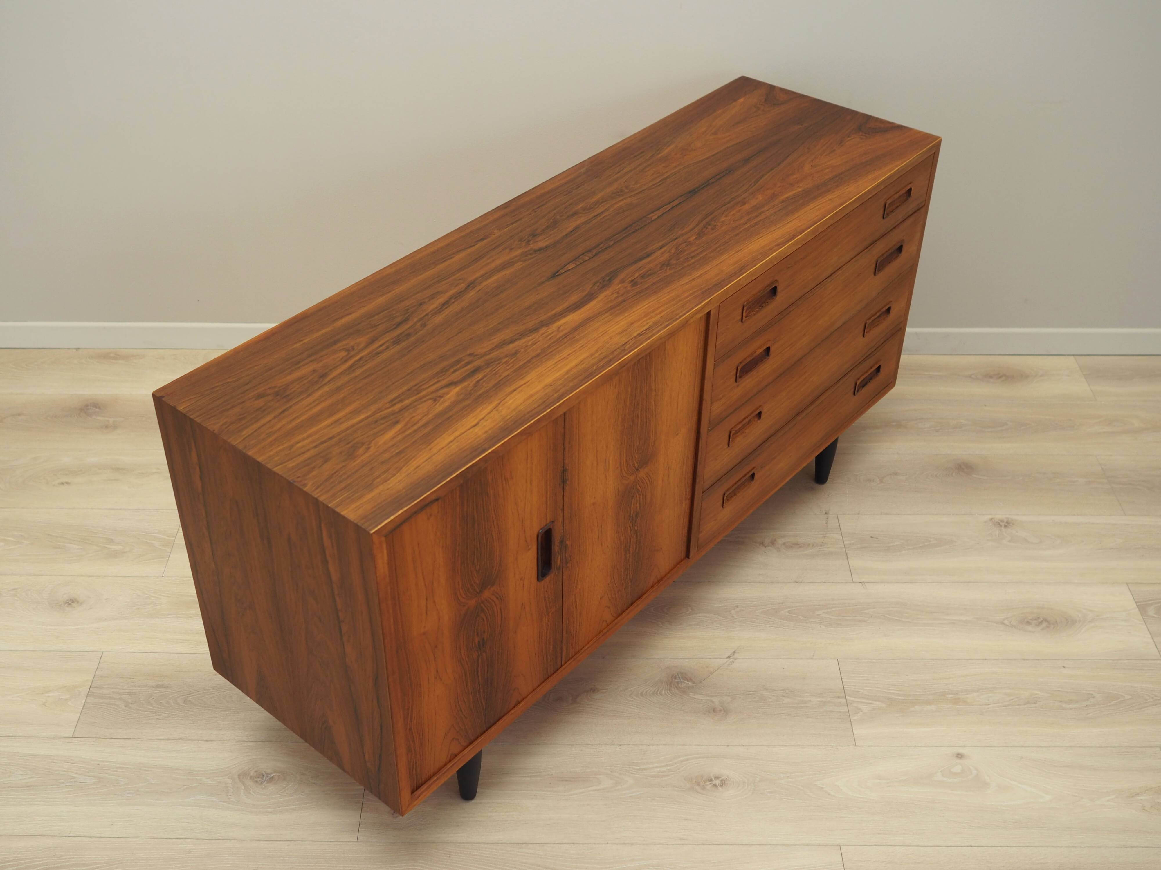 Commode en palissandre, design danois, années 1970, designer : Carlo Jensen, production :