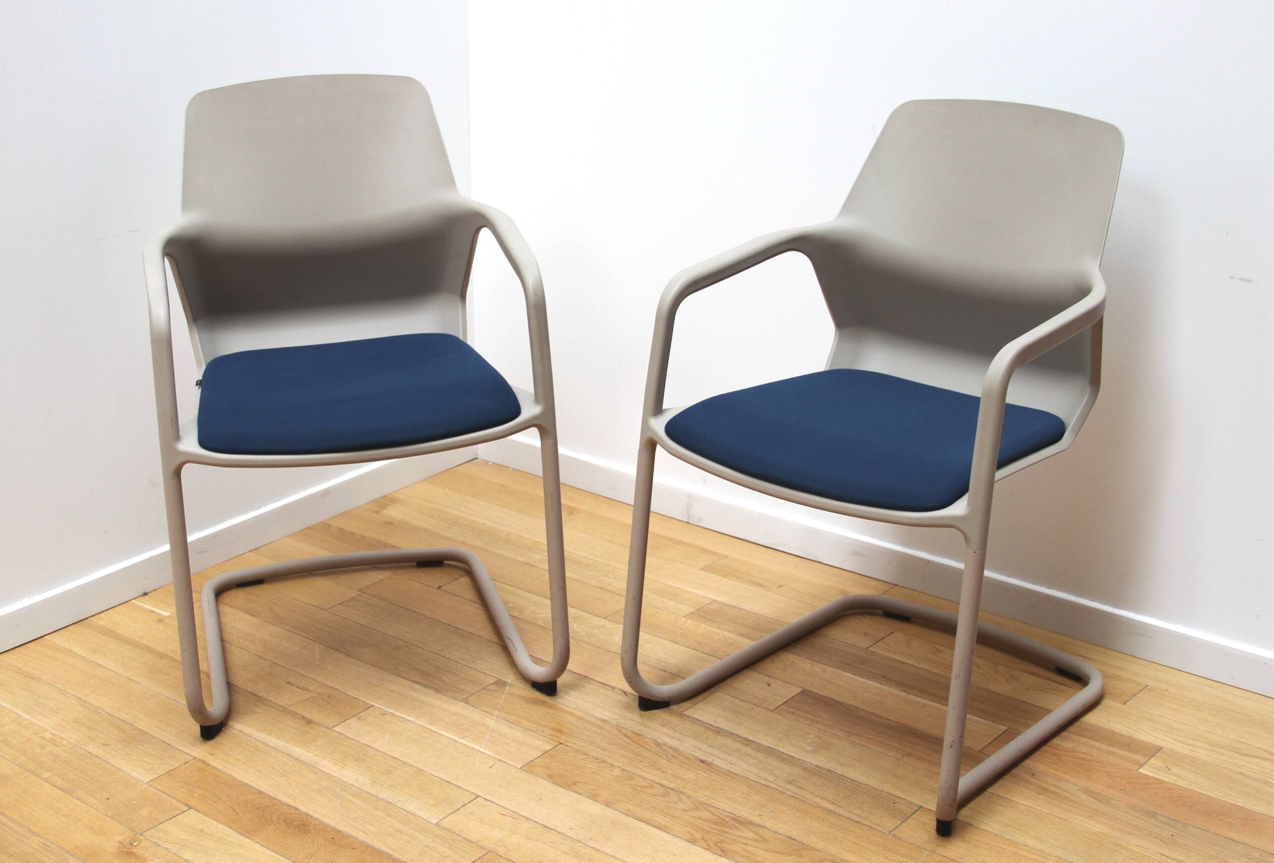 Paire de fauteuils de bureau Metrick, Wilkhann