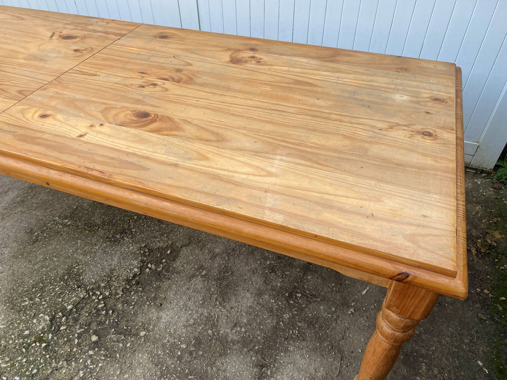 Large farmhouse dining room table 250cm in solid pine turned legs 1990