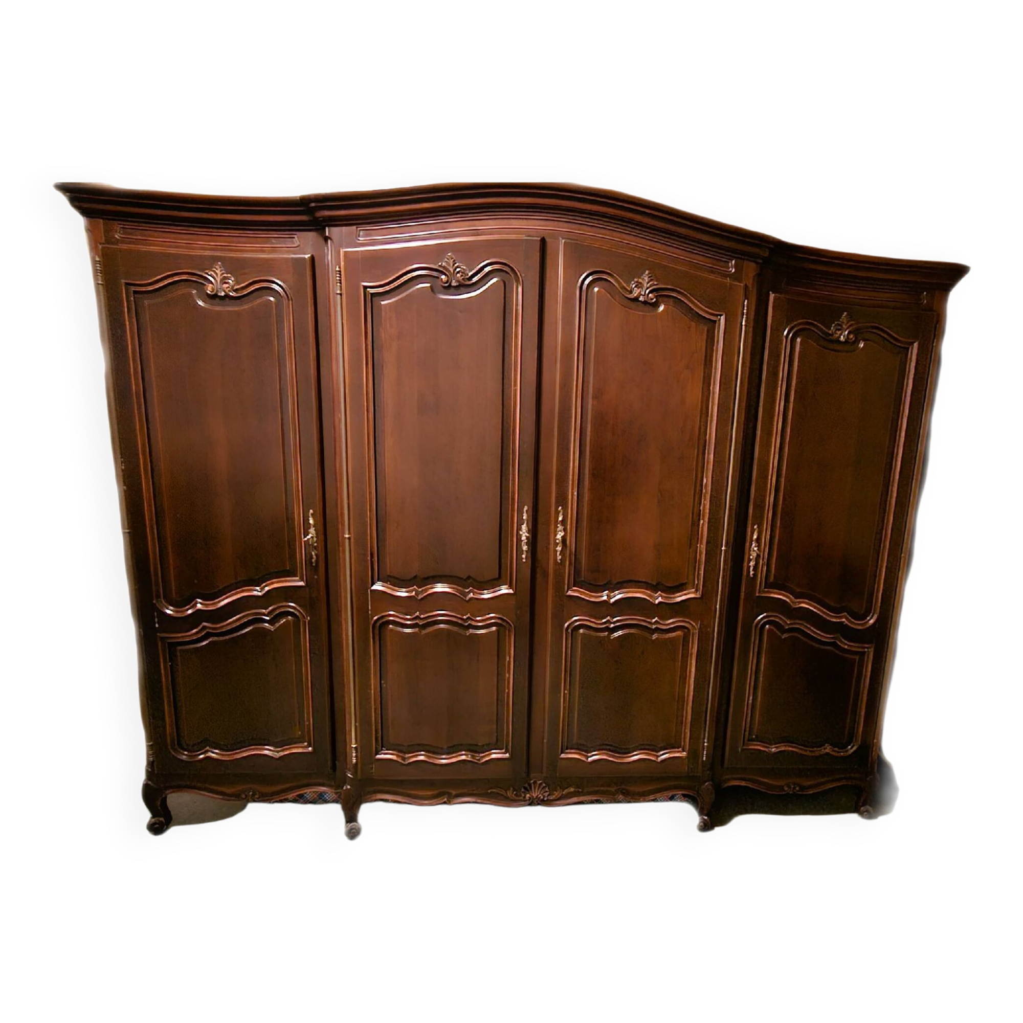 Large 4-door wardrobe