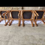 6 chaises de style en chêne massif et tissus