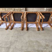 6 chaises de style en chêne massif et tissus