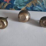 2 pears and 1 brass apple