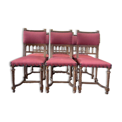 6 chaises en noyer sculpté style Renaissance