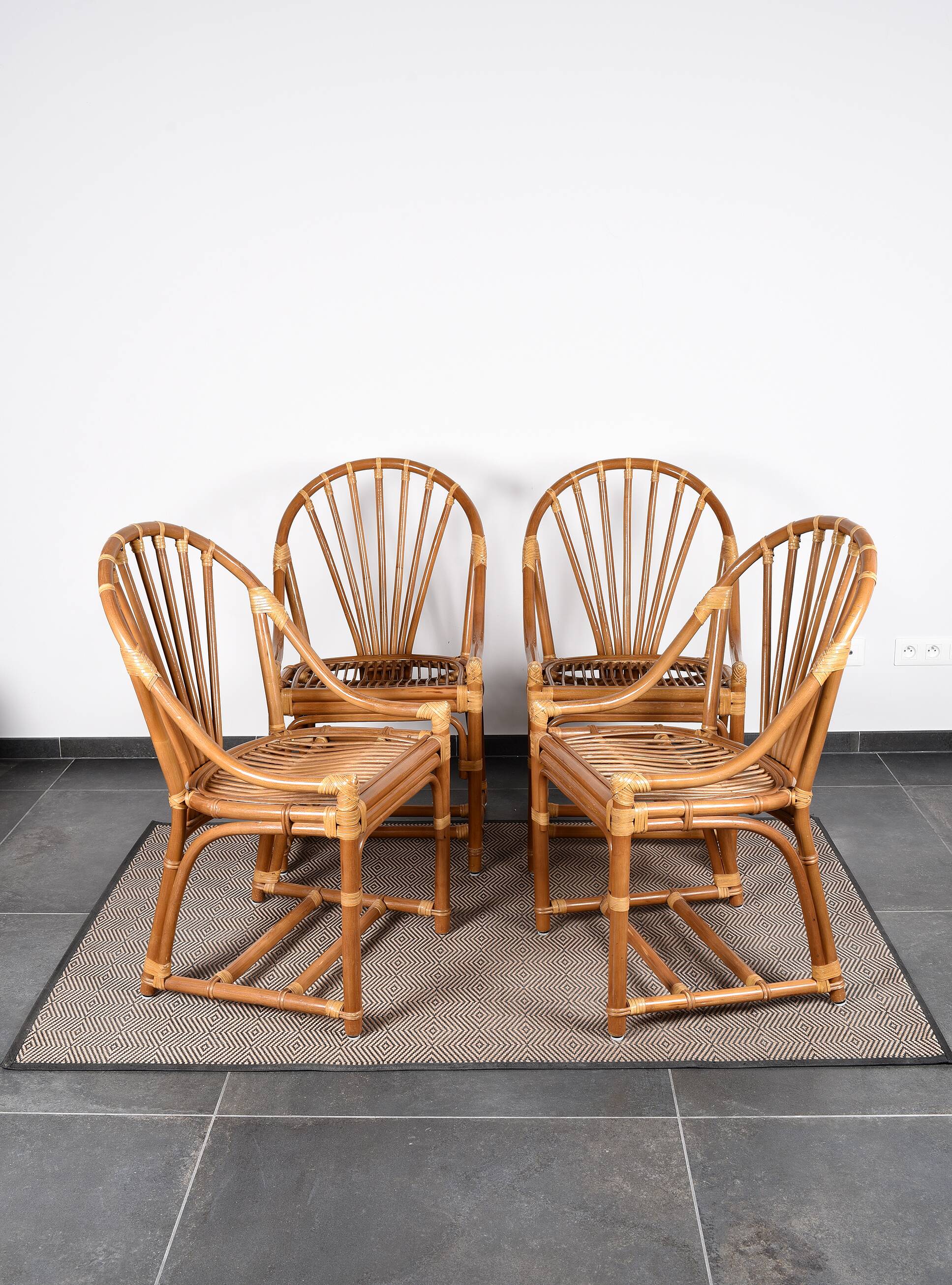 Set of 4 rattan armchairs