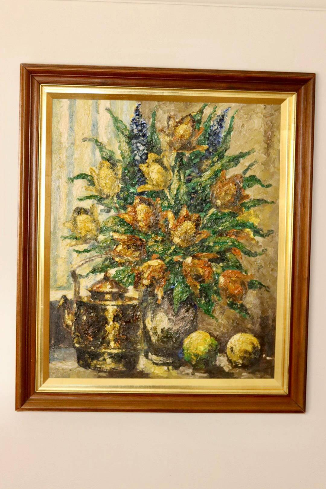 Oil painting on Swedish canvas from the mid-century "Floral Still Life" by Lars DraabyeK -- Vintage and framed.