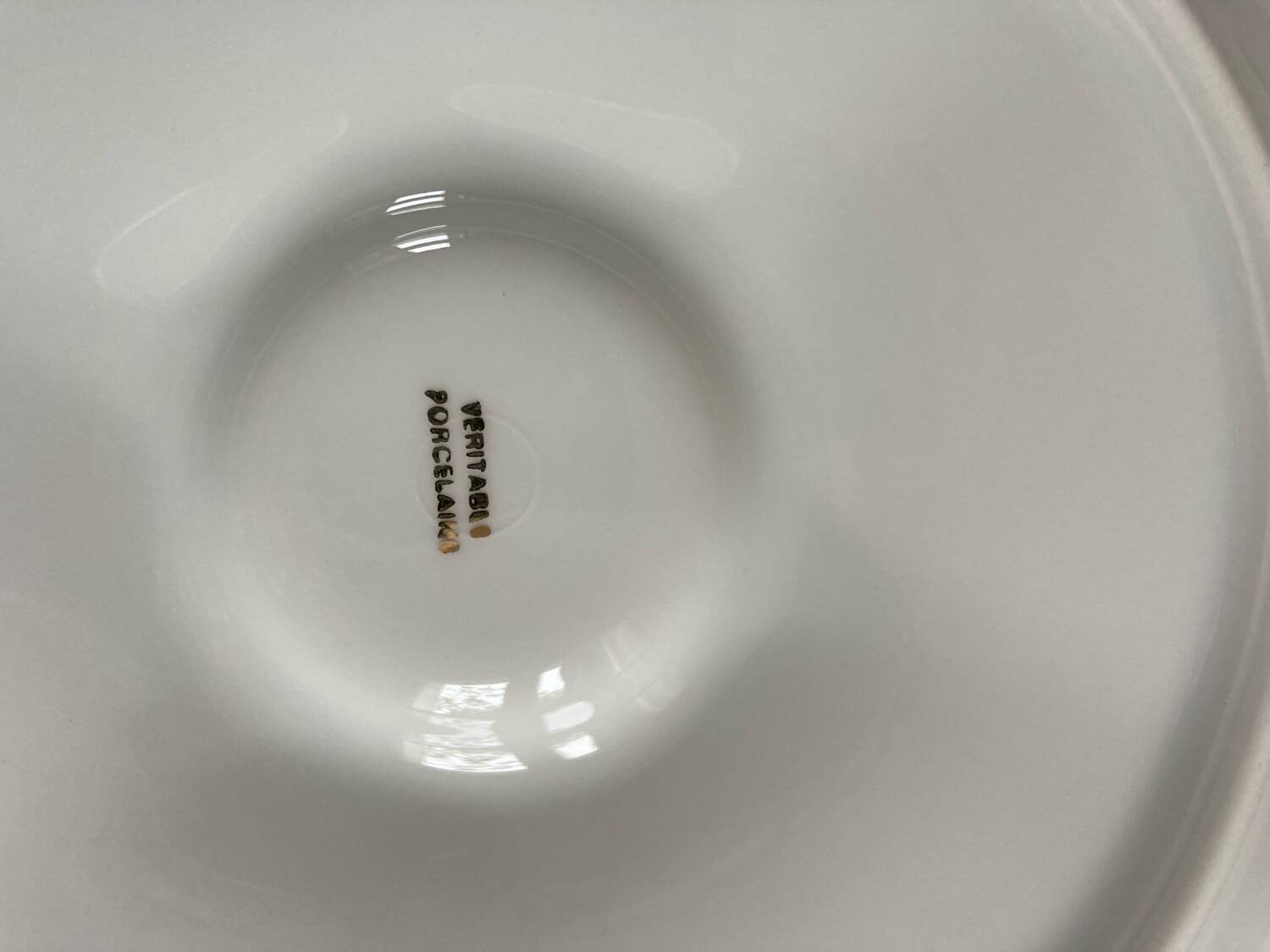 Porcelain oyster plates