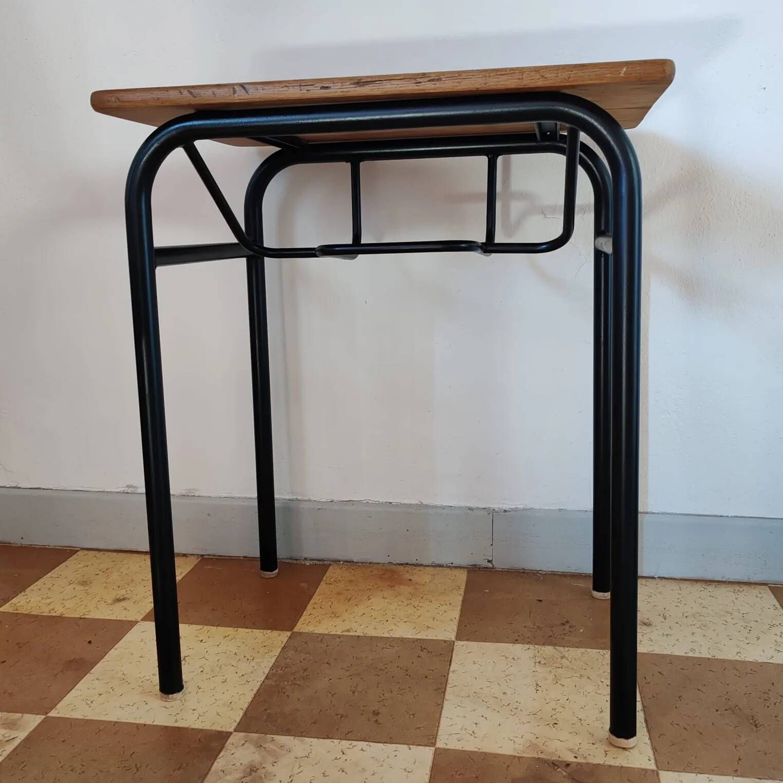 School desk and chair set