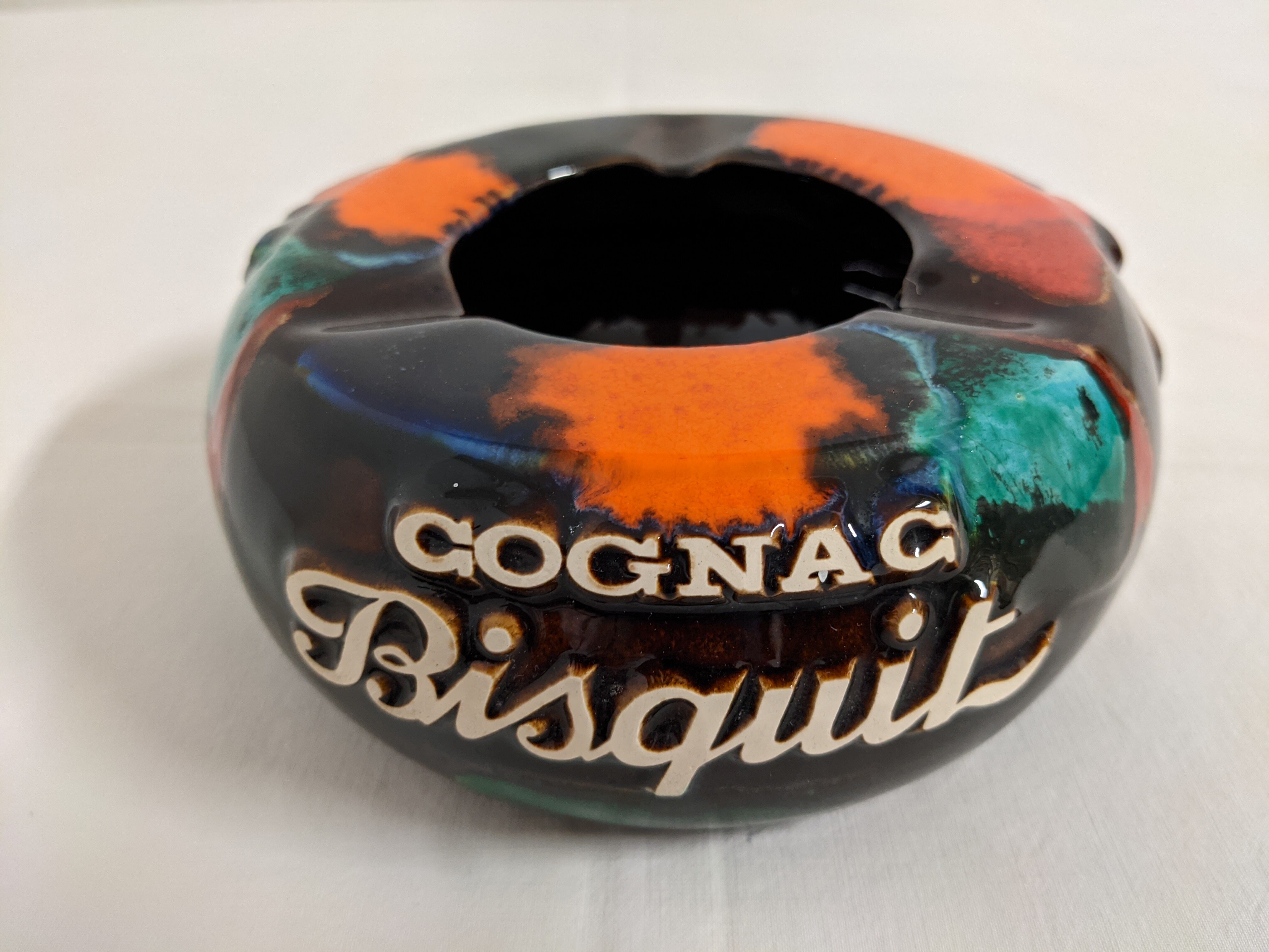 Advertising ashtray of the 60s by Ricard