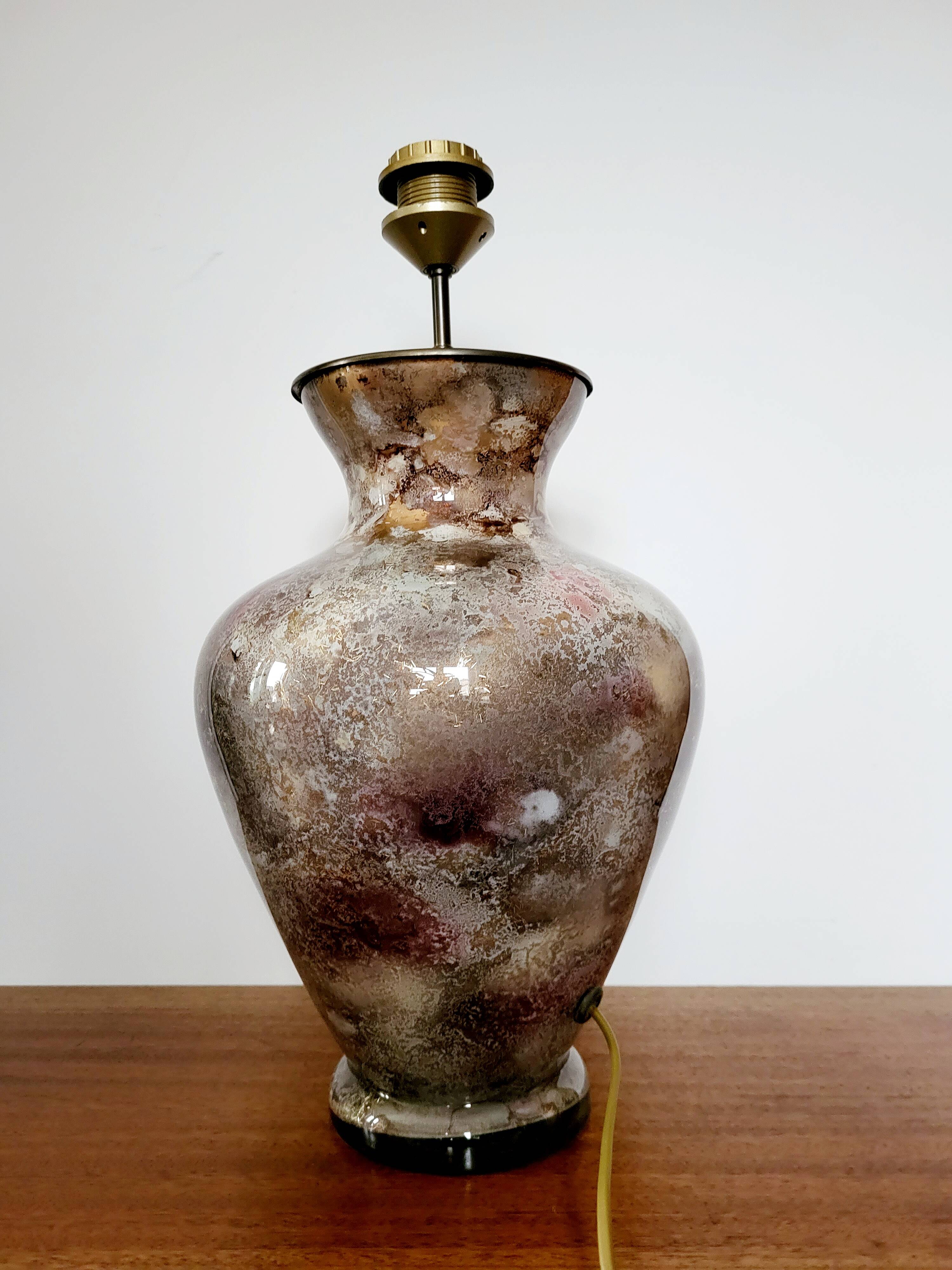 Grote gepatineerde glassen tafellamp van Laque Line jaren 1970