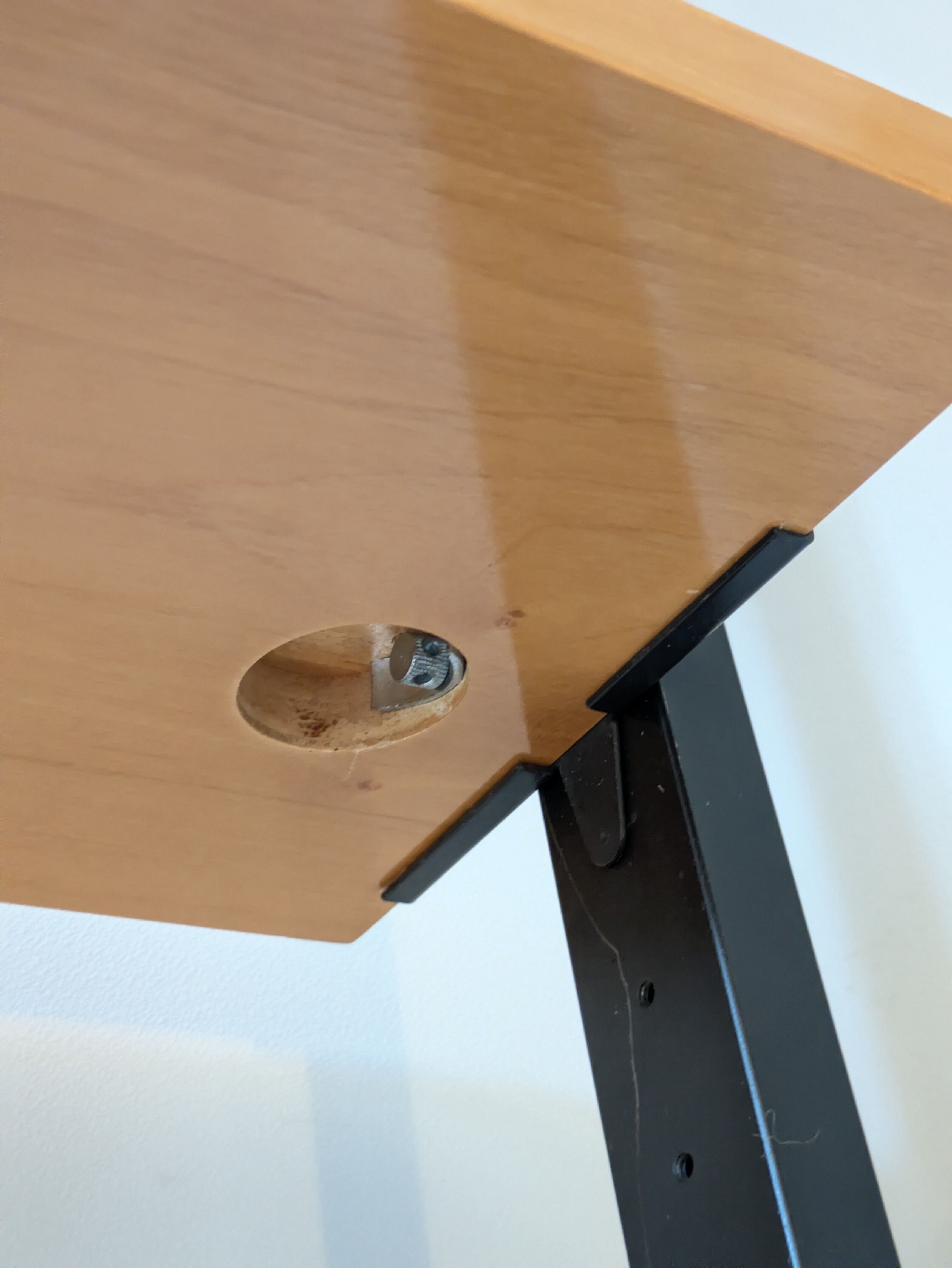 Étagère téléscopique modulable sol/plafond