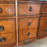 Superb chest of drawers