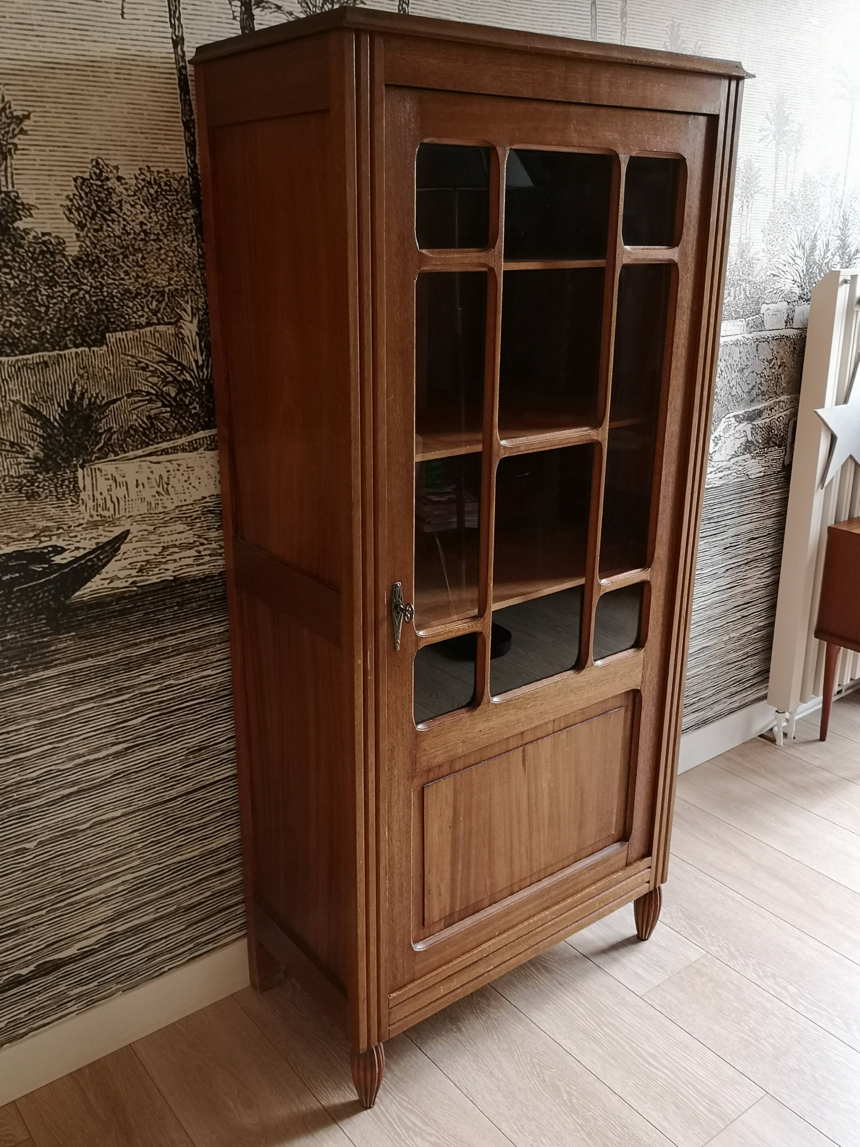 Glass-glazed Parisian wardrobe