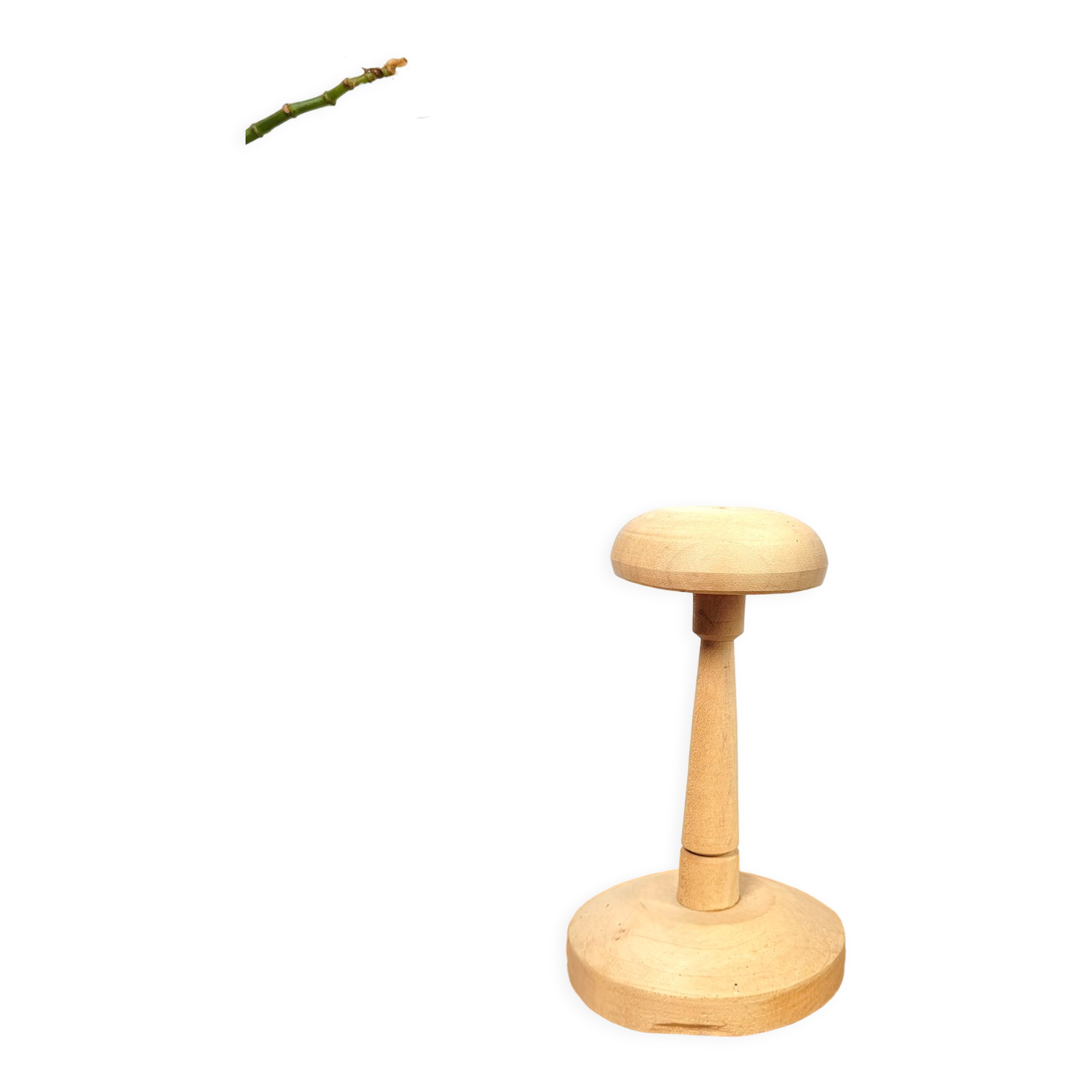 Vintage hat rack Printemps Paris