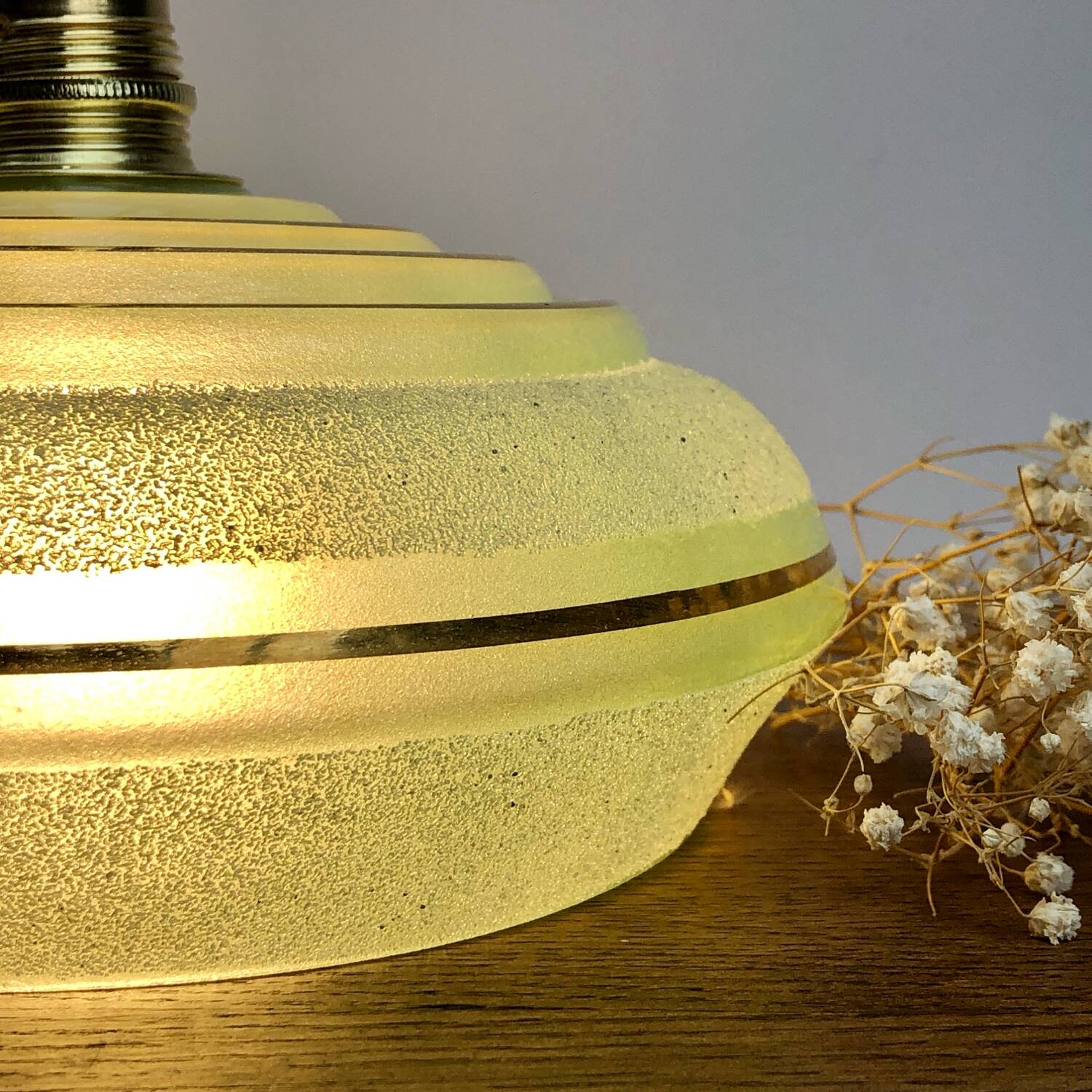 Vintage wall lamp in green and gold frosted glass