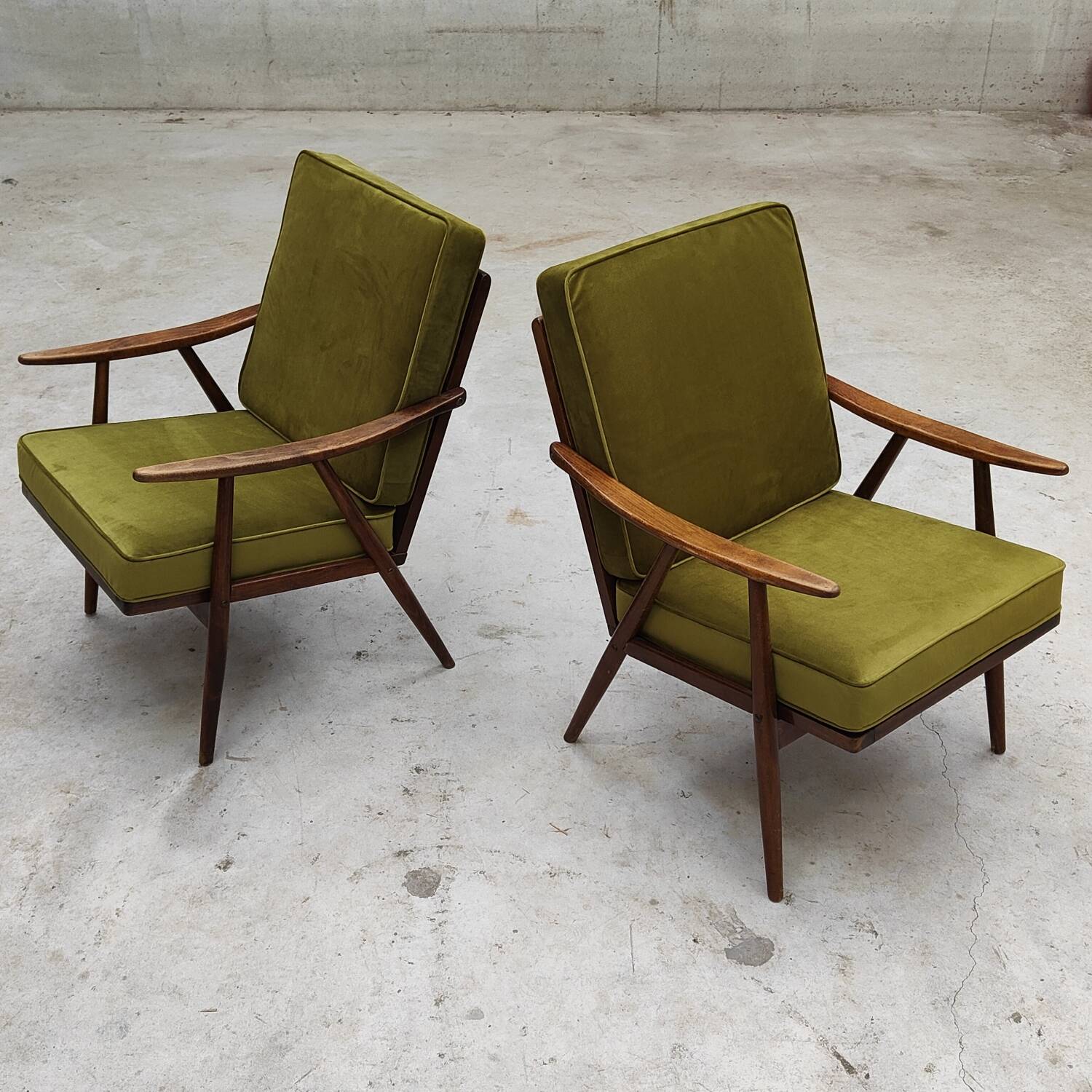 Pair of green velvet boomerang armchairs by Antonin Suman for Ton Bystrice "Thonet"