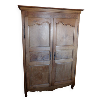 armoire de style Louis XV