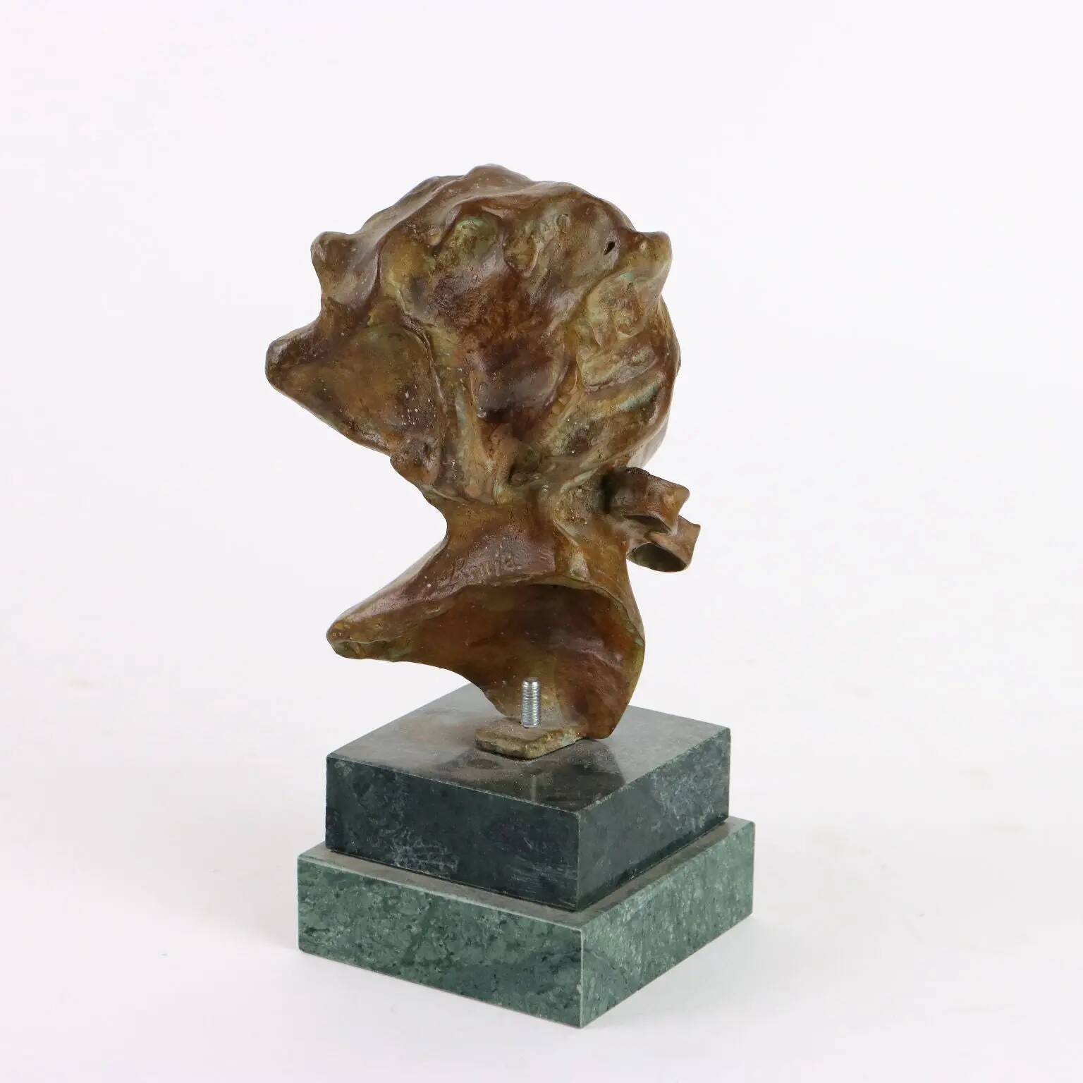 Ancient bronze sculpture by Giuseppe Renda, goddess, 20th century.