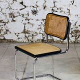 Black b32 chair by Marcel Breuer