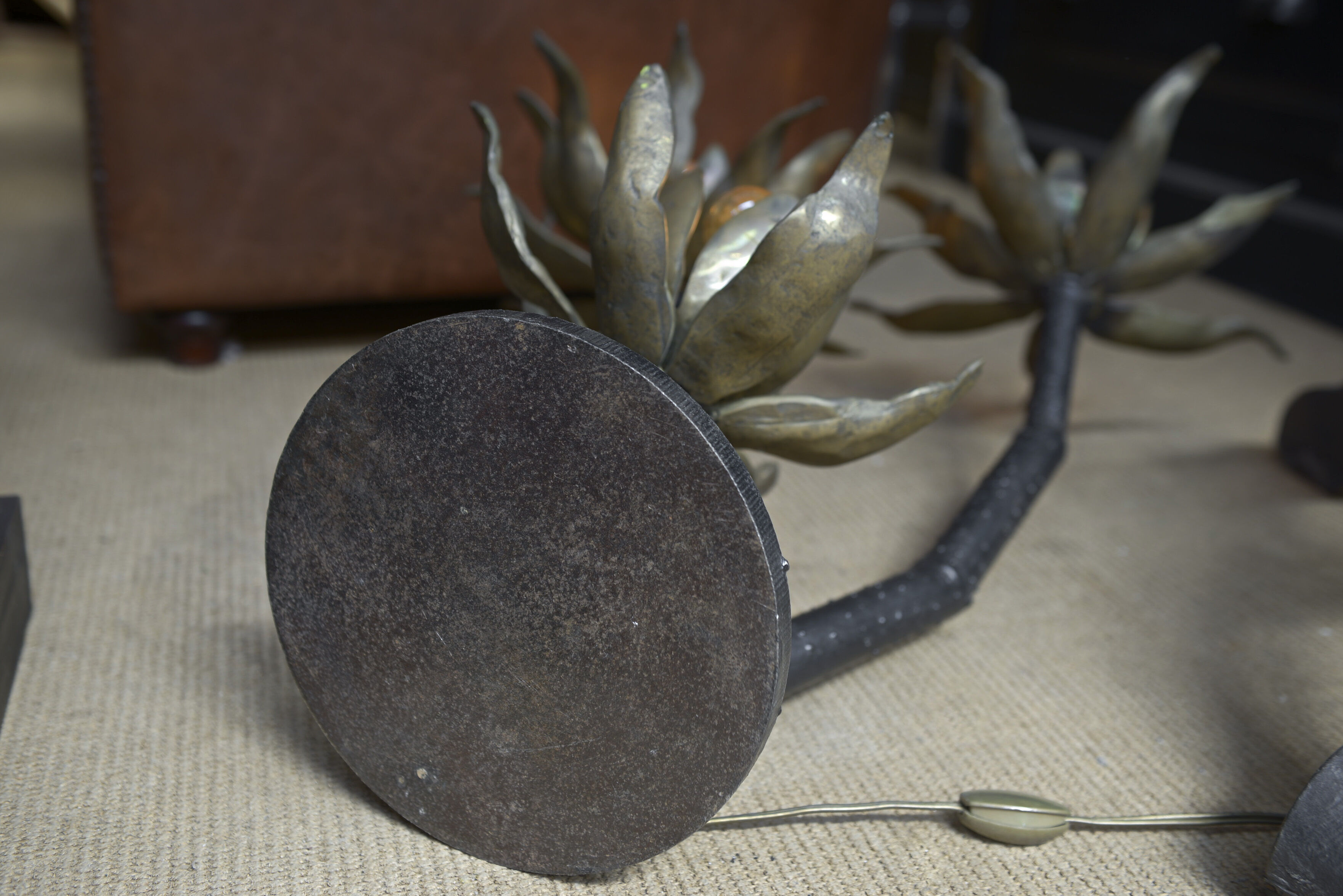 Bronze lamp with 3 Flowers 1960