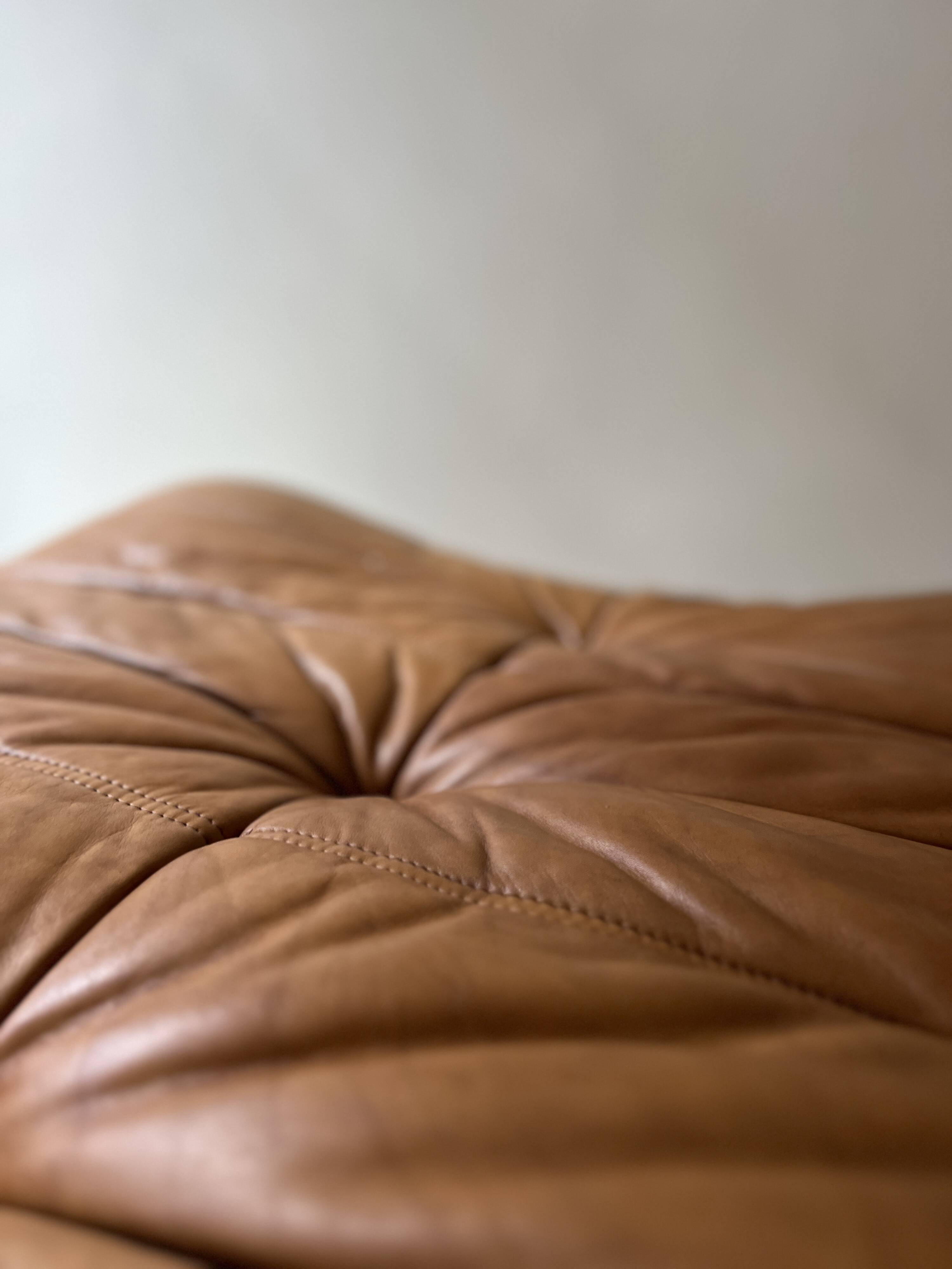 Togo design ottoman pouf by Michel Ducaroy for Ligne Roset, 1st edition 1970