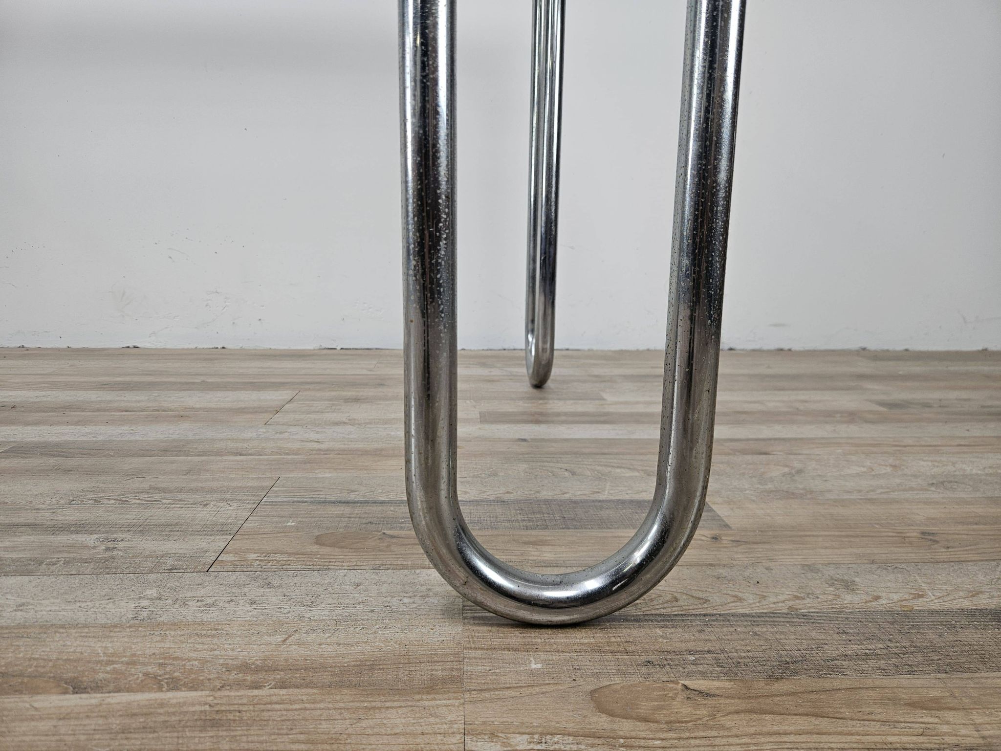 1970s Bauhaus table in chromed tubular steel and glass