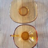 6 tasses et sous-tasses en verre ambré Vereco