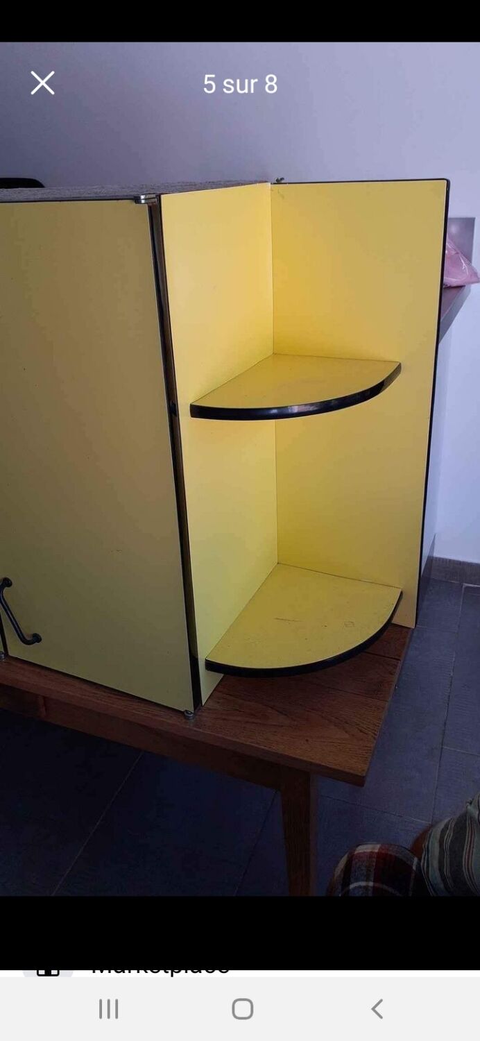Meuble formica jaune