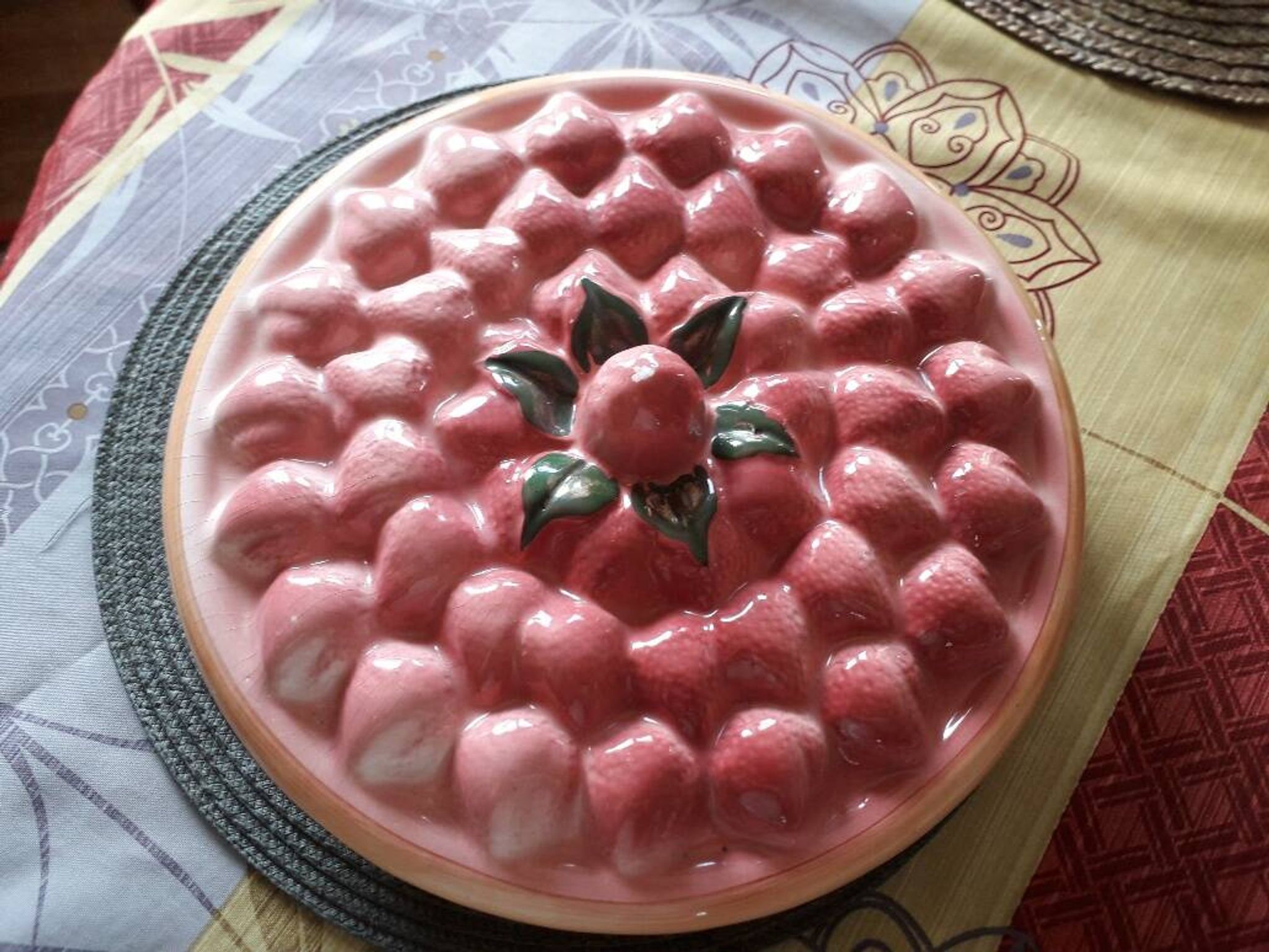 Vintage dessert plate in glazed ceramic with strawberry design, 1950s-1970s.