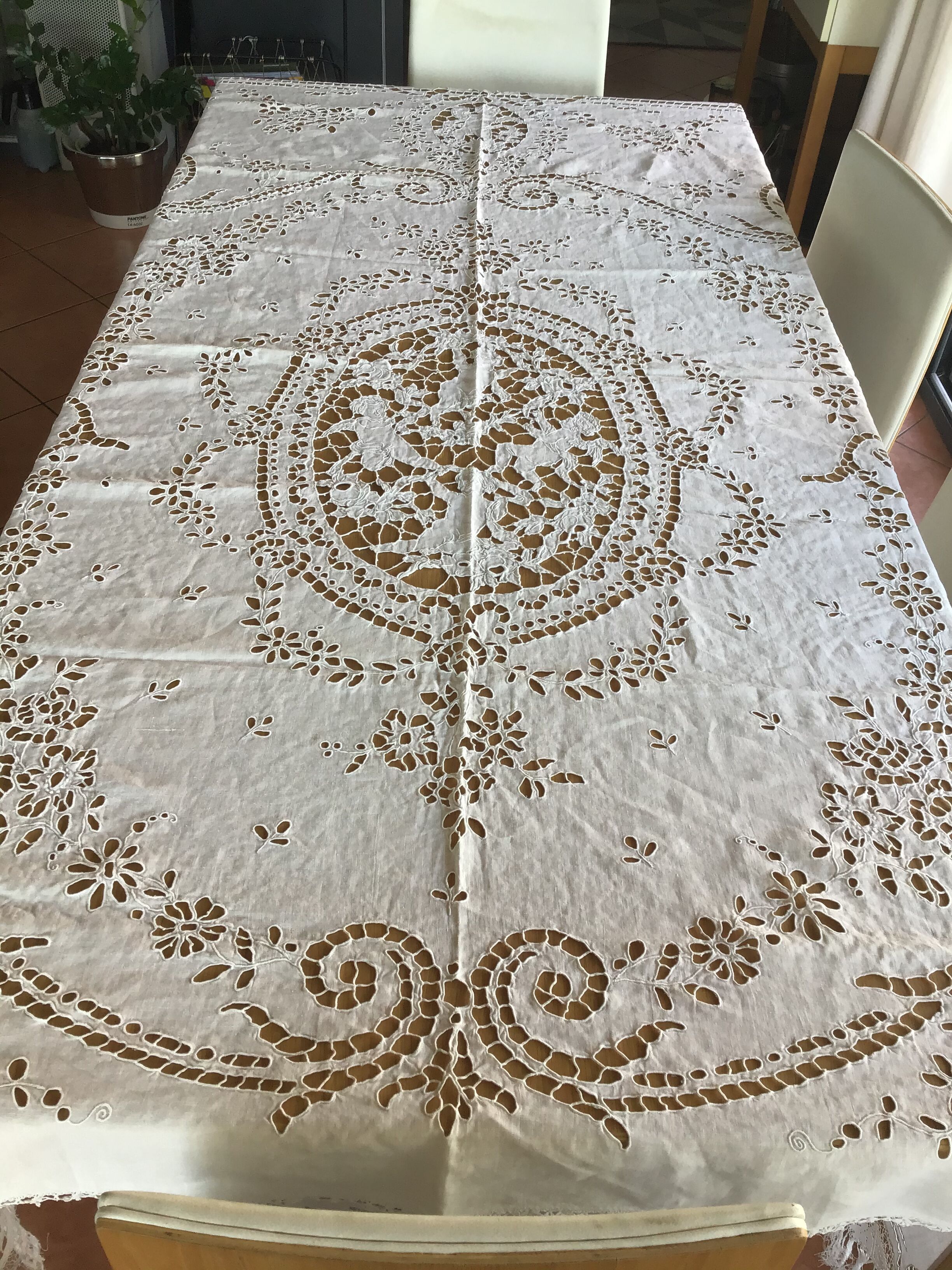 Richelieu embroidery coat fringed 2mx2m