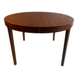 Scandinavian round table