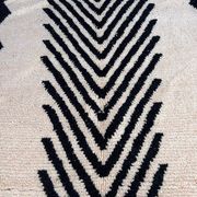 Handmade black and white Beni Ouraine rug, size 150 x 250 cm