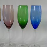 Set of 5 designer champagne flutes in colored glass from the 70s