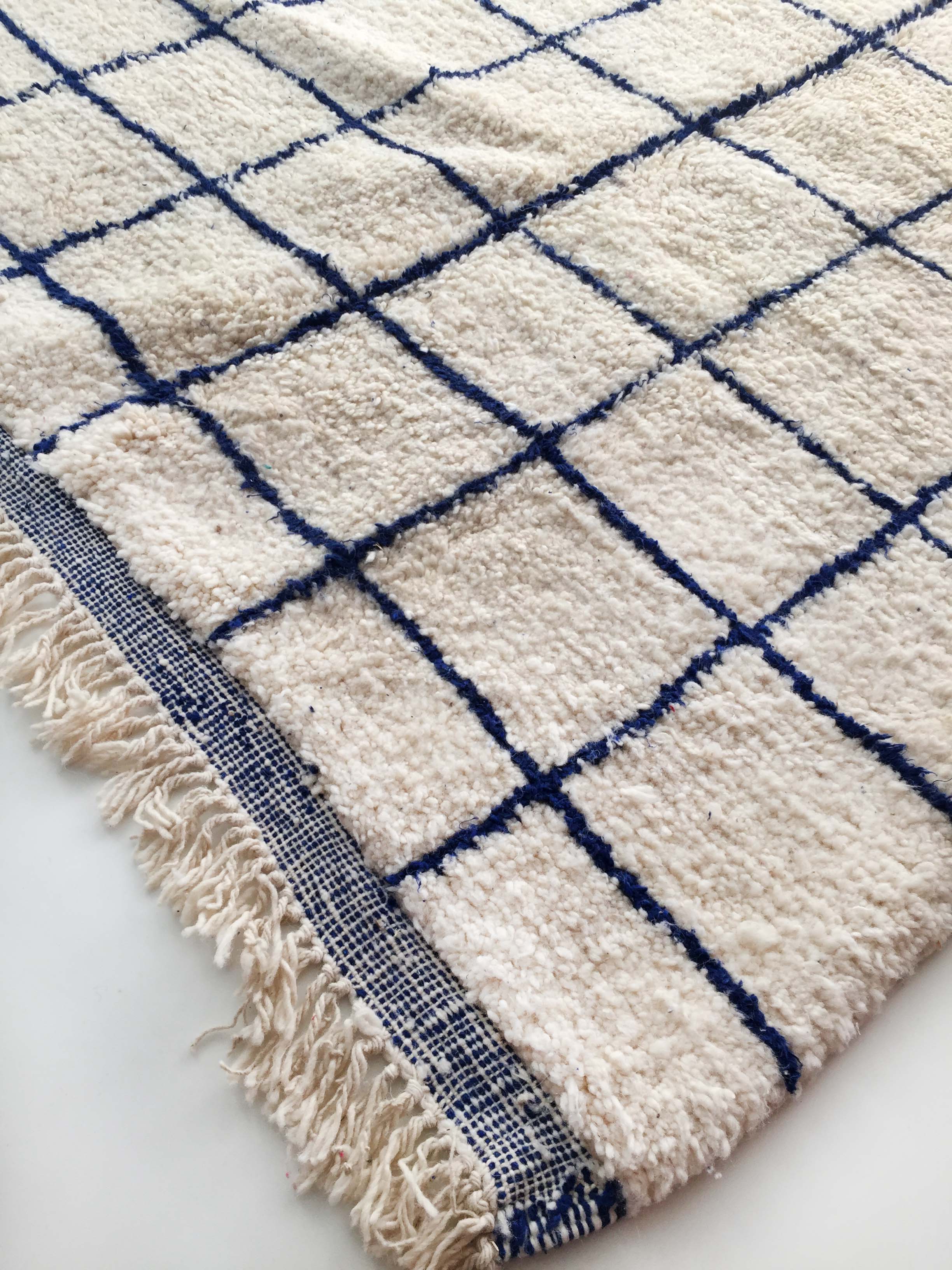 Moroccan Berber carpet Beni Ouarain unbleached with blue checkers majorelle 254x152cm